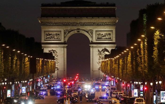 Filozofi Halter: Terroristët duan të fitojë Marine Le Pen