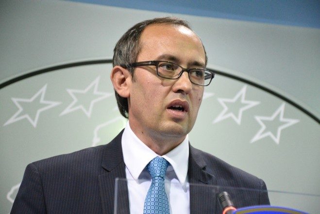 Hoti: Ne nuk blejmë e as nuk shesim vota