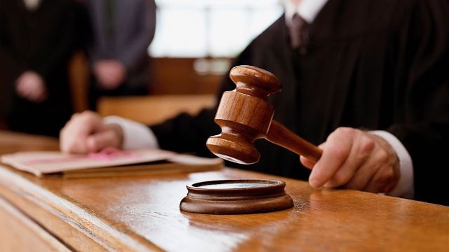 Aktakuzë ndaj tre personave që grabitën një shtetas holandez