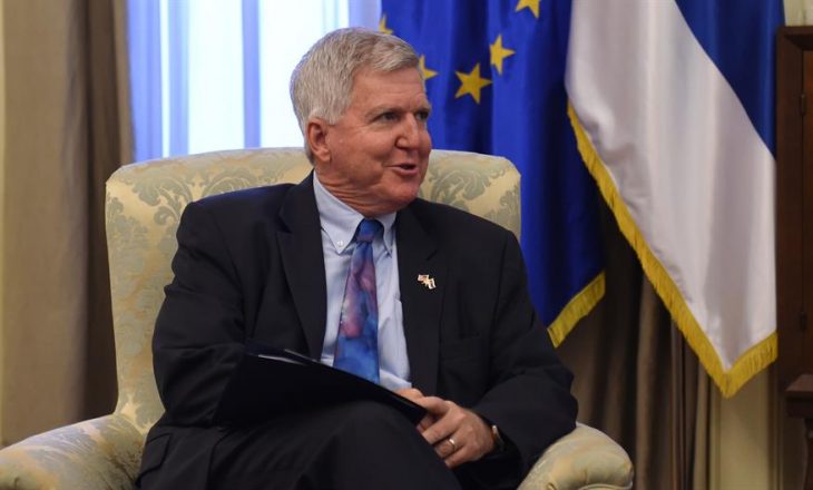 Ambasadori amerikan në Beograd: Mund të ketë marrëveshje finale nëse ka guxim