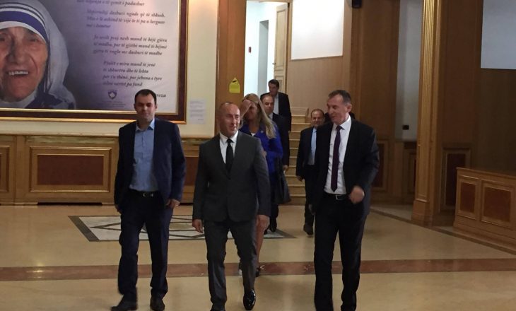 AAK pranon se është duke biseduar me deputet për t’i bërë institucionet