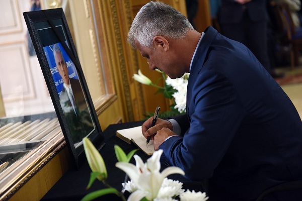 Thaçi: Bajram Rexhepi u shqua për guxim, profesionalizëm dhe humanizëm