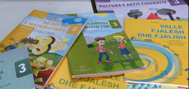 Viti 2017 pa rishikim të teksteve shkollore
