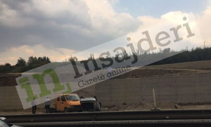 Aksident në Veternik, rrotullohet një veturë