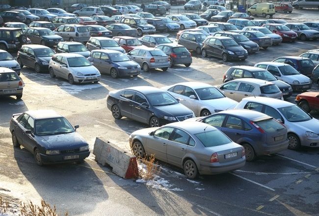Çdo e katërta makinë në Kosovë është e pasiguruar