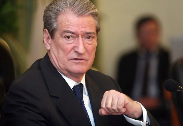 Berisha për Bajram Rexhepin: Kosova dhe mbarë kombi humbën një burrë të shquar