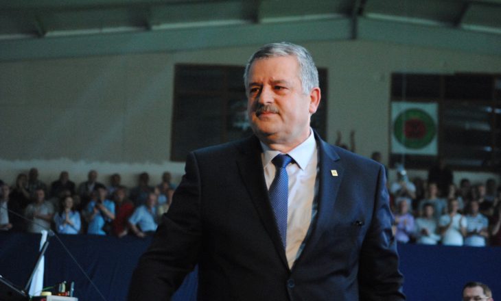 Veliu u përgjigjet kritikave të Agim Bahtirit