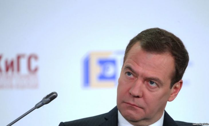 Kryeministri rus dënon ashpër legjislacionin amerikan për sanksionimin e Rusisë