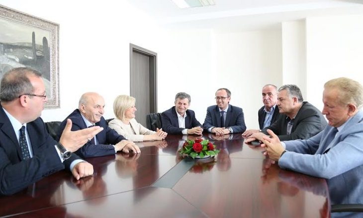 Alternativa jep detaje nga takimi mes LAA-së dhe VV-së
