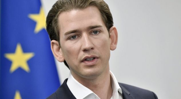 Ministri austriak: Gratë në Prishtinë dhe Sarajevë po paguhen për t’u mbuluar