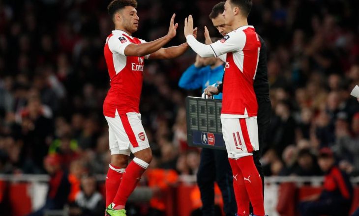 Chelsea arrin marrëveshje për transferimin e mesfushorit të Arsenalit