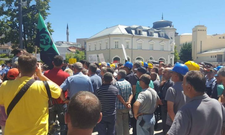Punëtorët e KEK-ut kërkojnë nga Qeveria të këndellet për kolapsin energjetik