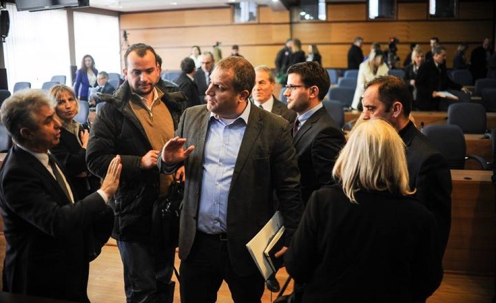 Sfiduesi i mundshëm i Shpend Ahmetit nga PDK-ja