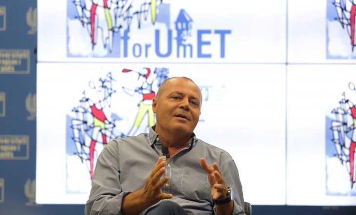 Myslimanët shqiptarë duhet t’i kthehen Islamit traditës, patriotik, laik, proevropian