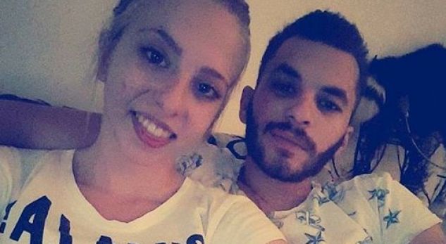 Babai vret me thikë vajzën sepse kishte të dashur shqiptar