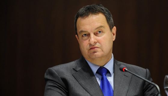 “Ambasadori amerikan nuk duhet përzier në punët e Serbisë”