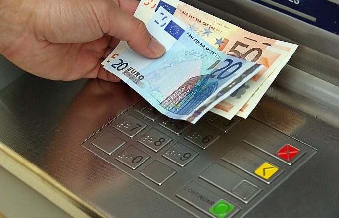 Ligji që garanton paga të njëjta për punë të njëjta pritet të miratohet tek në vitin 2018