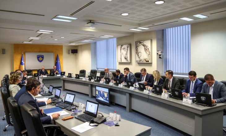 Milionat që do të shpenzohen për 50 zv.ministrat dhe këshilltarët