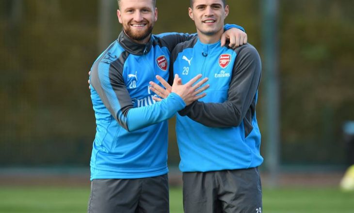 Xhaka dhe Mustafi urojnë ditën e flamurit me një foto speciale
