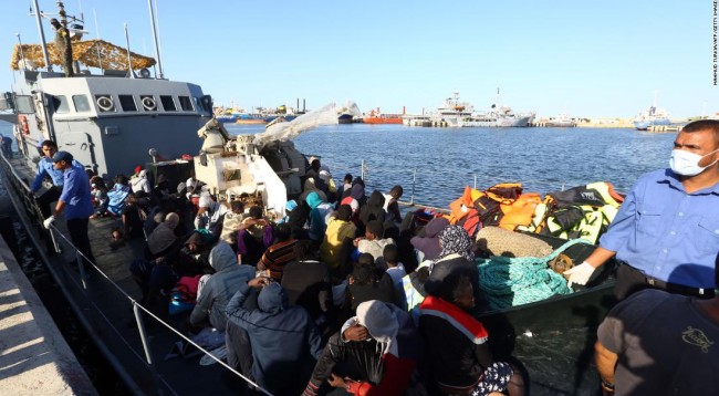 Emigrantët shiten në “ankand”