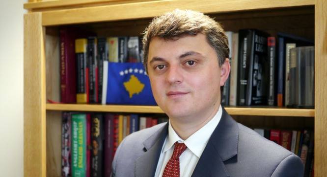 Ambasadori i Kosovës: Huffington Post e vuri nëntitullin për “mëkatin e konvertimin në Islam”
