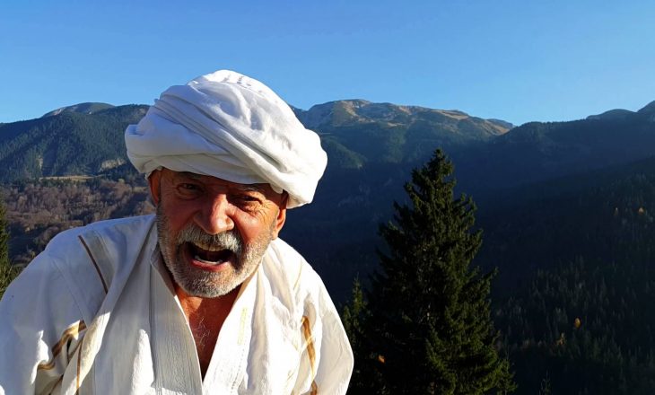 Aktori Lajçi i kushton poezi vajzës së tij që vdiq papritur