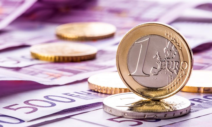 Rritja e pagave në sektorin publik: sa euro me shumë do të përfitojnë punëtorët e shtetit?