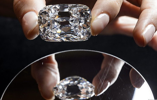 Ankand luksoz i diamanteve në New York