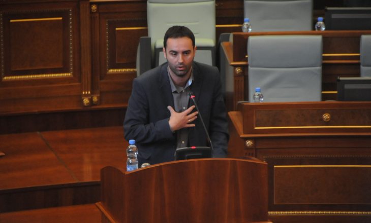 Konjufca: PDK është në gjendje ta kallë Kosovën sepse po afrohet Gjykata Speciale