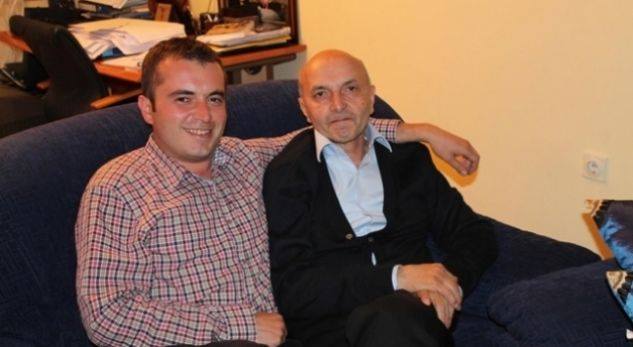 Mustafa viktimizohet me “dy lajme të montuara” kundër tij, harron licencën e tenderët për djemtë e tij