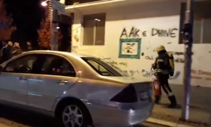 Zjarr në qendër të Prishtinës