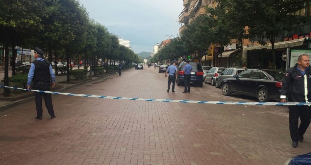 Shqipëri, 15-vjeçari vret me armë vëllanë më të vogël