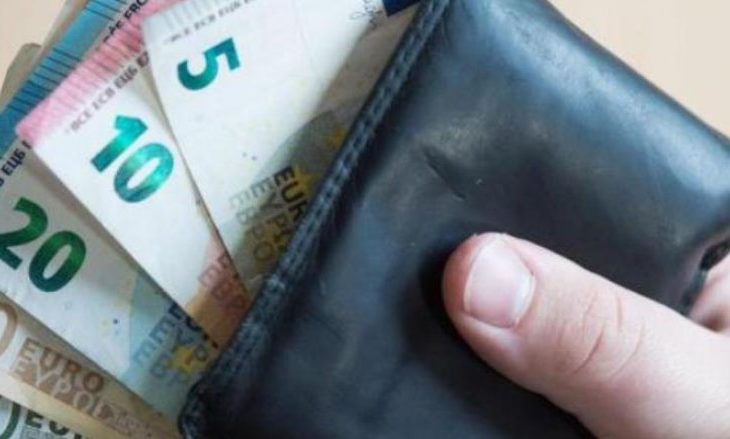 Pagat në sektorin privat për 4 vjet u rritën vetëm 4 euro