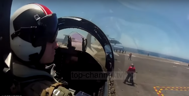 Forcat Ajrore Amerikane u kërkojnë pilotëve të pastrojnë xhamat