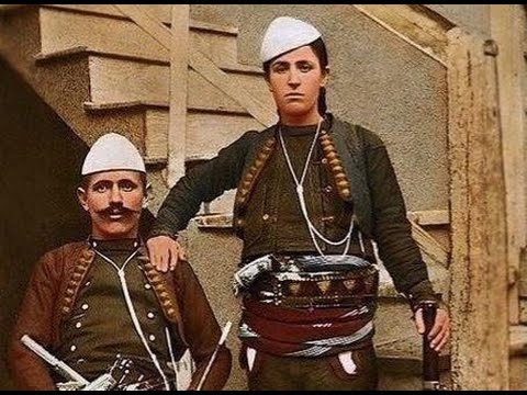Presidenti themelon Urdhrin “Shotë Galica”