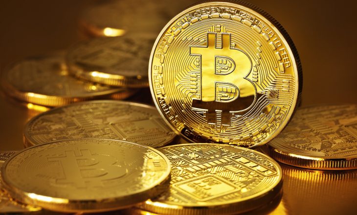 Bill Gates: Bitcoin është më e mirë se paraja