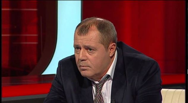“Më bëri të famshëm dhe kurrë s’ma përmendi si nder” – Mustafa Nano në një rrëfim ndryshe