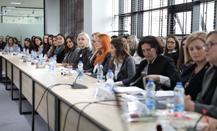 Edhe pse të rregulluara me ligj, të drejtat e gruas kosovare larg standardeve të dëshiruara