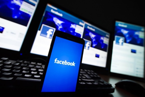 Donte të dinte të dhënat që Facebook kishte për të – zbuloi diçka tronditëse