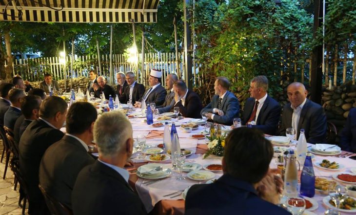 Haradinaj shtron iftar për BIK-un, prezent edhe Hashim Thaçi