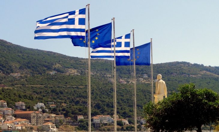 Ndryshojnë tarifat për lejen e qëndrimit të shqiptarëve në Greqi