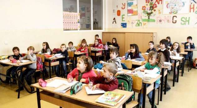 Kundërshtohet botimi i librave për parashkollorët