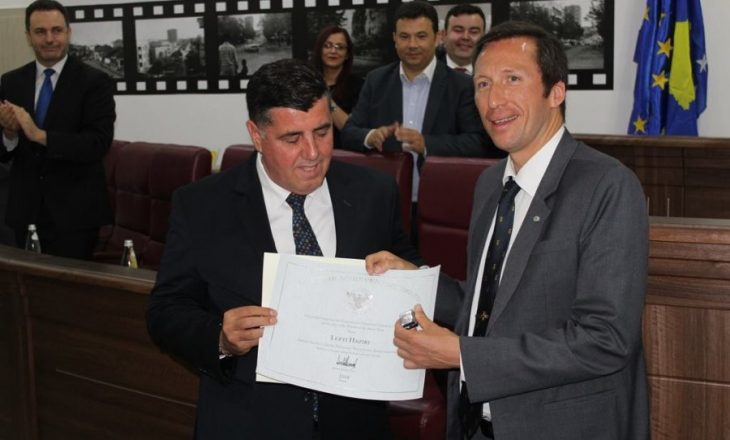 Gabimi në dekoratën që Lutfi Haziri thotë se e pranoi nga Donald Trump