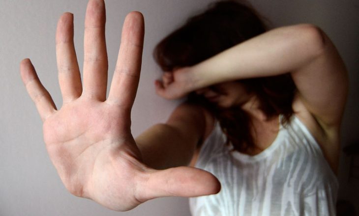 Pesë gra bëhen për spital nga burrat e tyre brenda 24-orëve