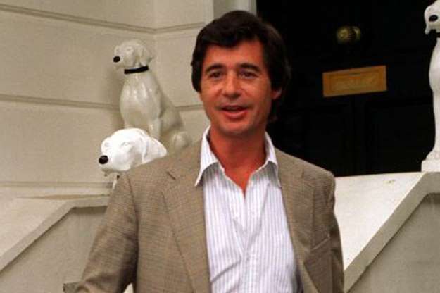 Vdes Oliver Hoare, ish i dashuri i princeshës Diana